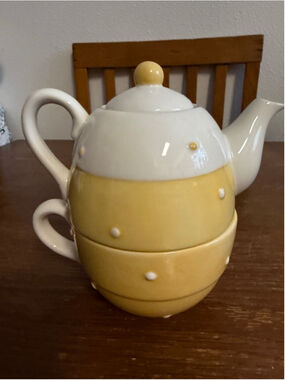 Pacific Rim Handpainted Tea For One Teapot Cup Set Yellow White Polka Dot Cerami